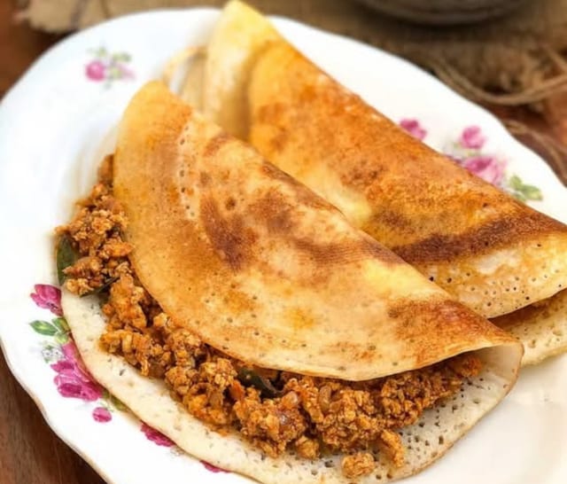 Dosa With Chicken Curry.