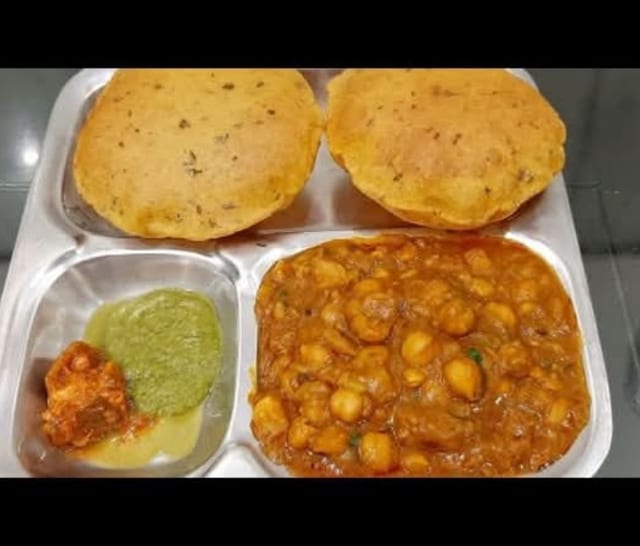 Poori With Chole.
